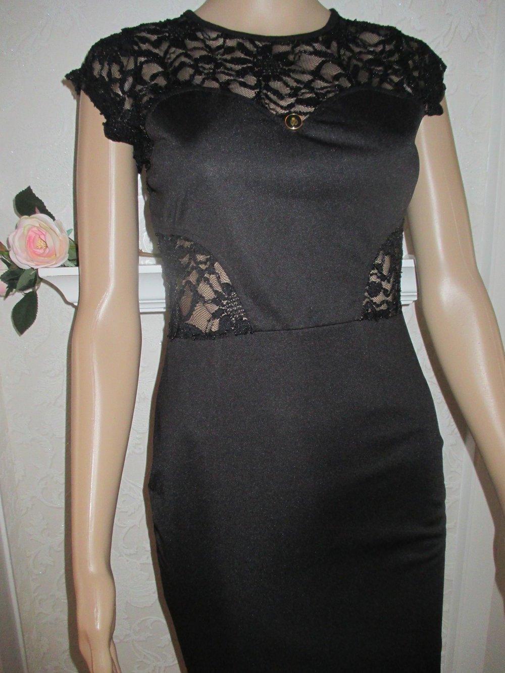 NEU * Blumen * Blüten * Flower- Power * Lace- Spitzen * Cocktail * Abend * Etui * Bodycon * Kleid 