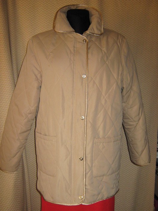 NEU* Edel * Klassik * DESIGNER * Stepp-  Jacke * im Englisch- Style * mit Satin Paspelierung * Gr. 38- 40/ S- M * caramèl- beige *
