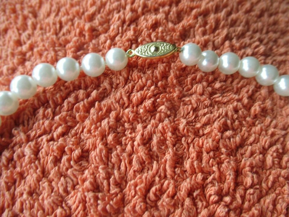NEUw * Elegant * ausgefallen * ORIGINAL VINTAGE * Designer * Perlen * Collier * Kette * cremé- weiß * rauch- blau *