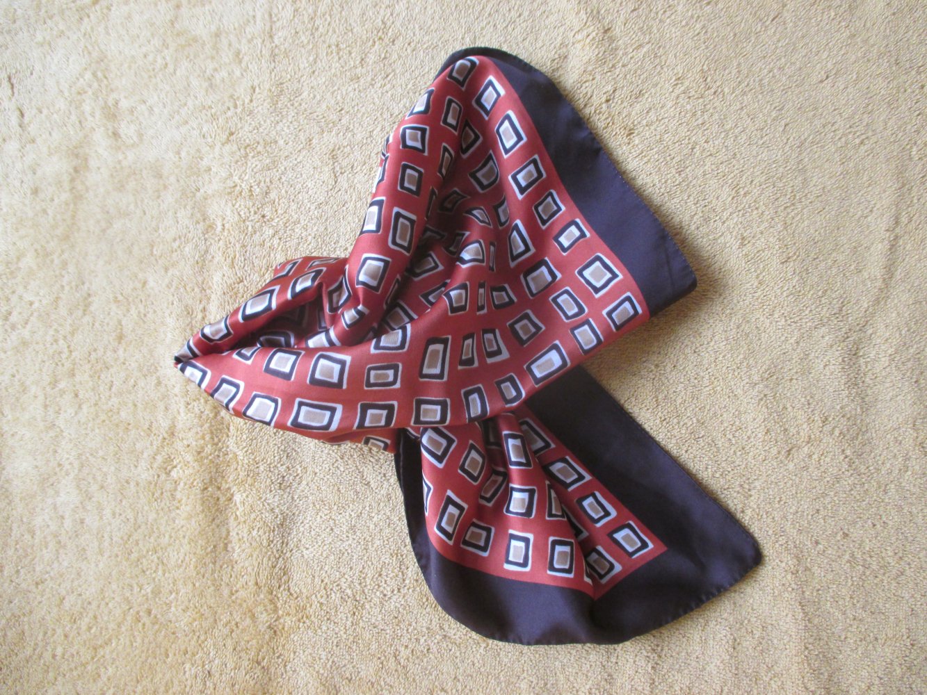 NEU * Edel * Karo * Geometrie * Klassik * Original VINTAGE * Seiden * Niki * Nicky * Tuch * Scarf 