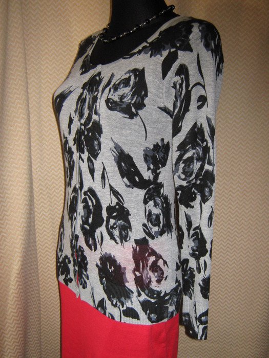 NEU * Edel * Rosen * Romantik * Flower- Power * Fein- Strickjacke *  Cardigan 