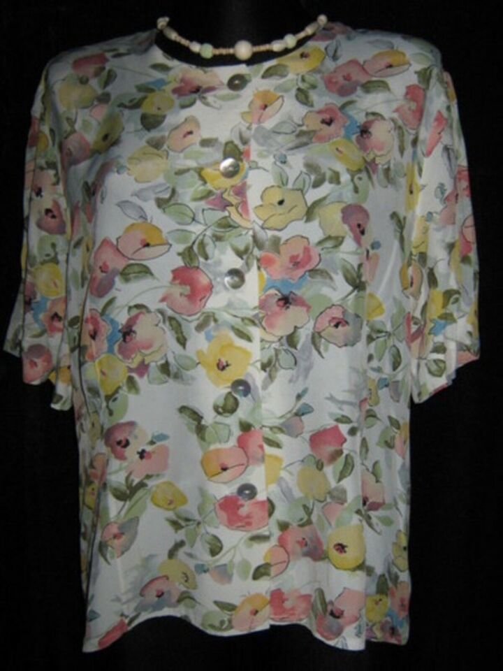 NEU * Edel * Romantik * Blumen * Blüten * Flower- Power * Kragenlose * DESIGNER * Halbarm * Bluse * Gr. 42- 44, 46/ M- L * Pastell *