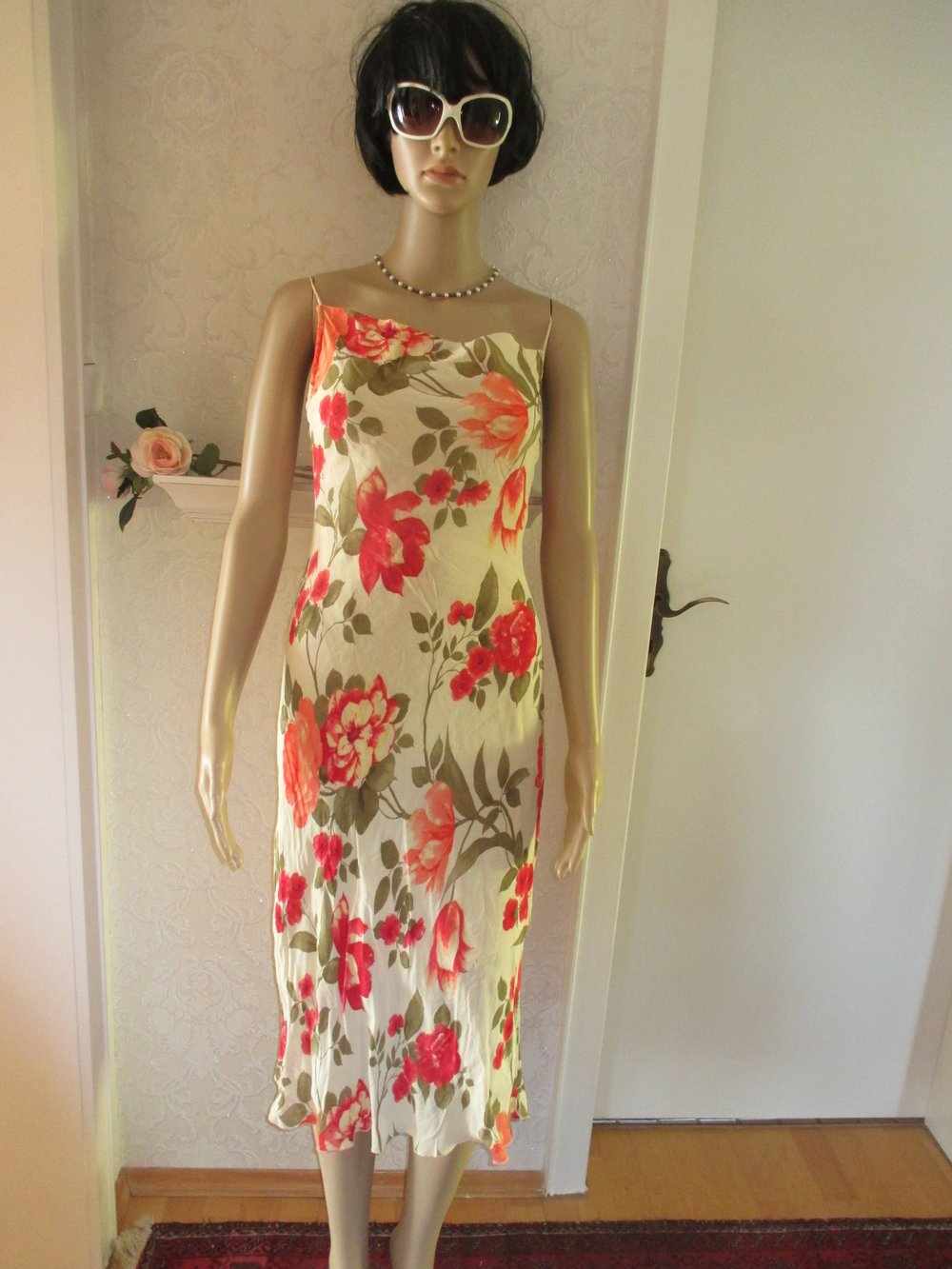 NEU * Rosen * Blumen * Blüten * Romantik * Seiden- Gorgette * Spaghetti- Träger * Cocktail * Kleid 