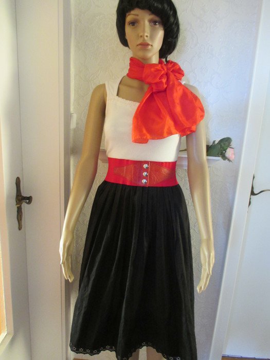 NEU * Edel * Original VINTAGE * DESIGNER * 100% Wild- Seide * Boho * Gipsy Style * Stufen * High Waist * Teller- Rock * Gr. 36- 38/ S * schwarz * Gothic *