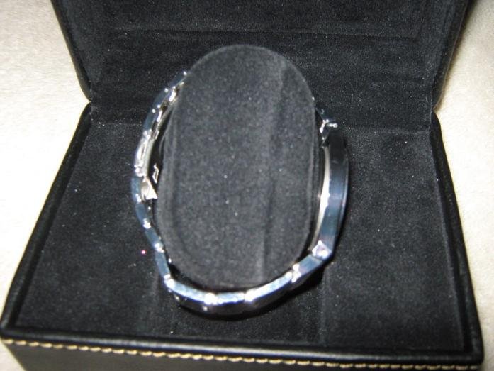 NEU OVP Original verpackt * Mondän * stylisch * Damen oder Herren * Unisex * Retro- Style * Armband- Uhr * Edelstahl- Silber *