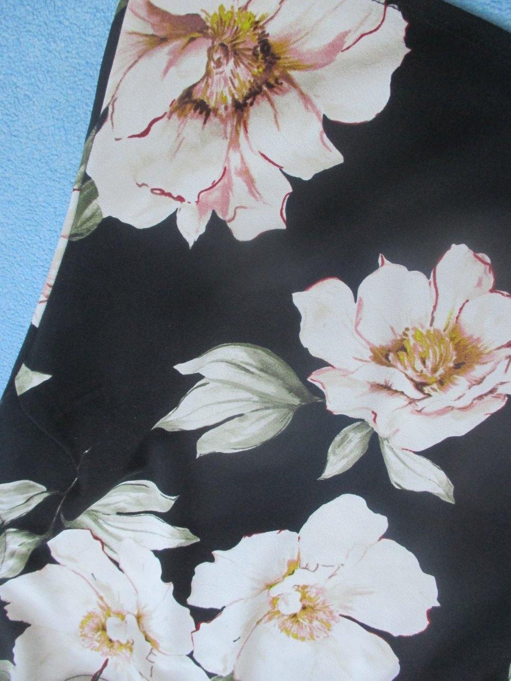  NEU *  Romantik * Blumen * Blüten * Flower- Power * Träger * Tank * Top * T- Shirt 