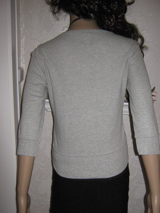 Sexy * V- Ausschnitt * Sweat- Sweater * T- Shirt ''ONLY'' Gr. 38- 40/ S- M * hell- grau * pink *