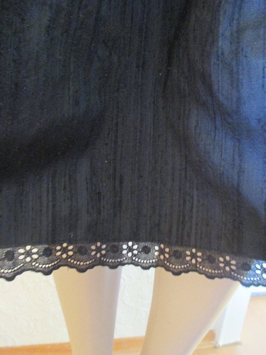 NEU * Edel * Original VINTAGE * DESIGNER * 100% Wild- Seide * Boho * Gipsy Style * Stufen * High Waist * Teller- Rock * Gr. 36- 38/ S * schwarz * Gothic *