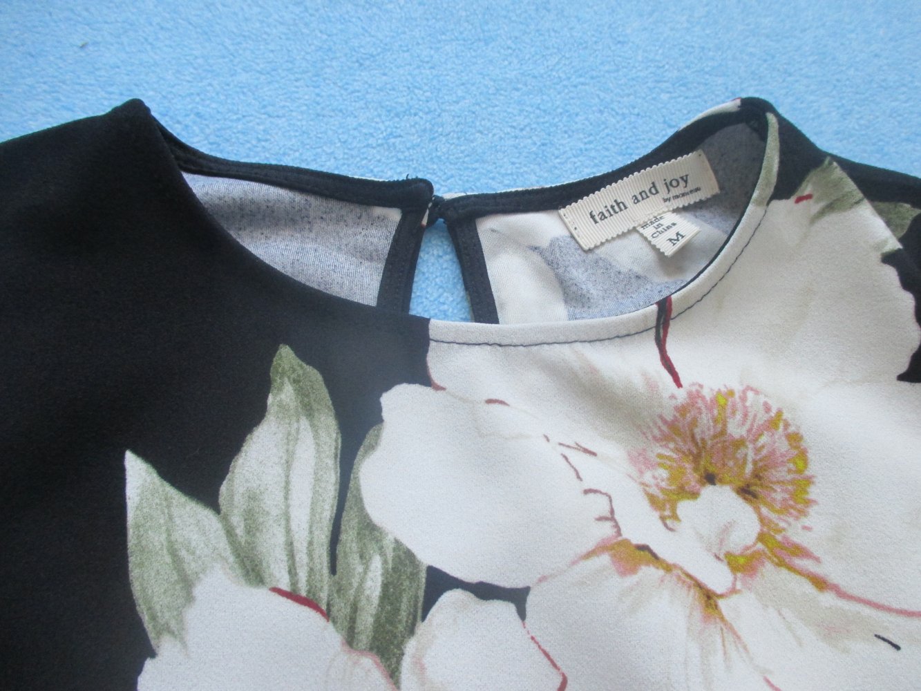  NEU *  Romantik * Blumen * Blüten * Flower- Power * Träger * Tank * Top * T- Shirt 