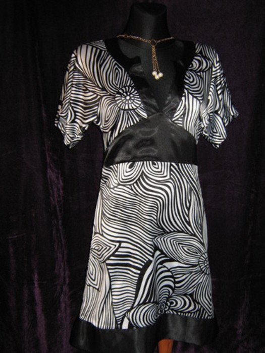  NEU * Edel * ausgefallen * wie Seiden * DESIGNER * Kleid 