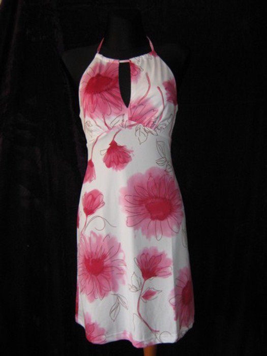 NEU * Ausgefallen * seidig * Blumen * Blüten * Flower- Power * Neckholder * Bodycon * Strech * Kleid 