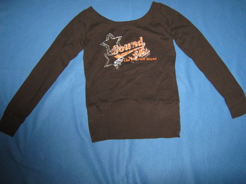 Ausgefallen * stylisch * Off Shoulder * Carmen- Ausschnitt * Glitzer Print * DESIGNER * Longsleeve * Langarm * T-  Shirt * Gr. 36- 38/ S * schoko- braun * orange *