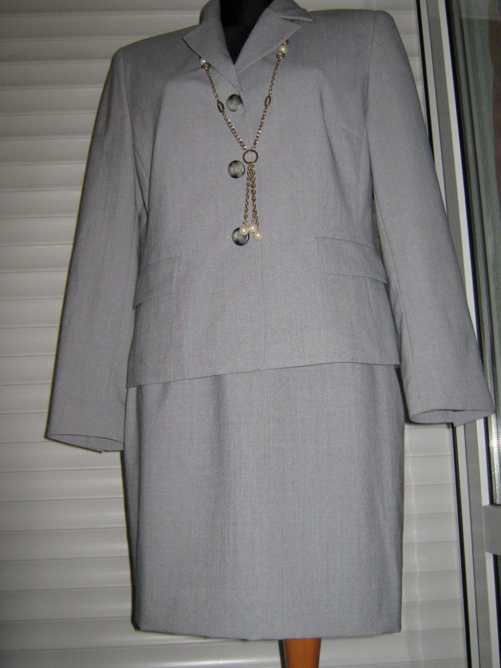    NEU * Edel * stylisch * klassisch * Buisness * KOSTÜM mit Mini- Rock 