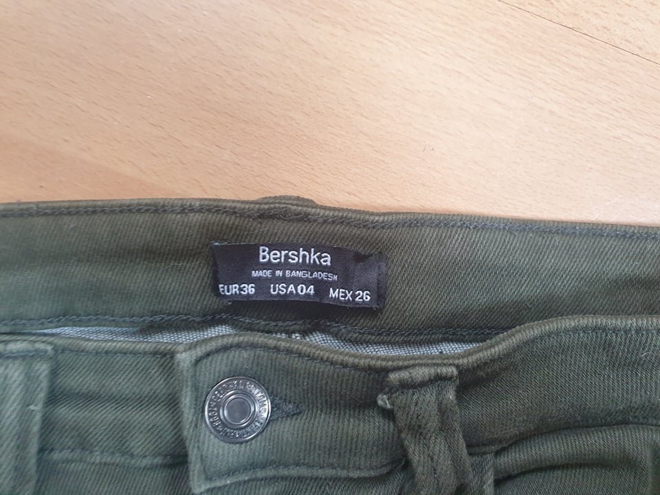 Olivgrüne Jeans