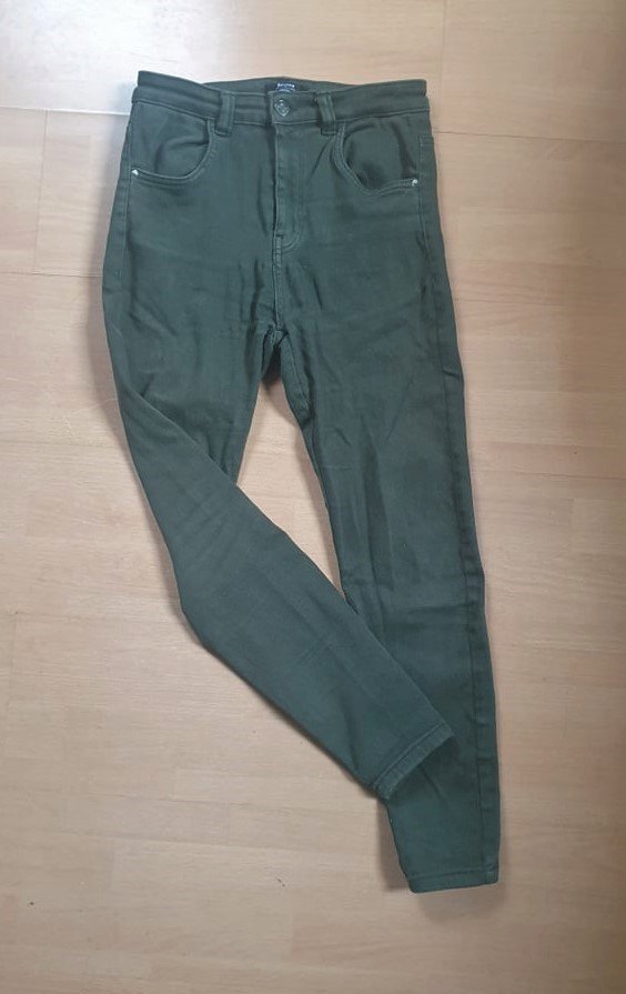 Olivgrüne Jeans