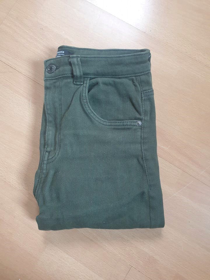 Olivgrüne Jeans