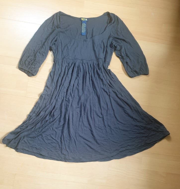 Graues Sommerkleid
