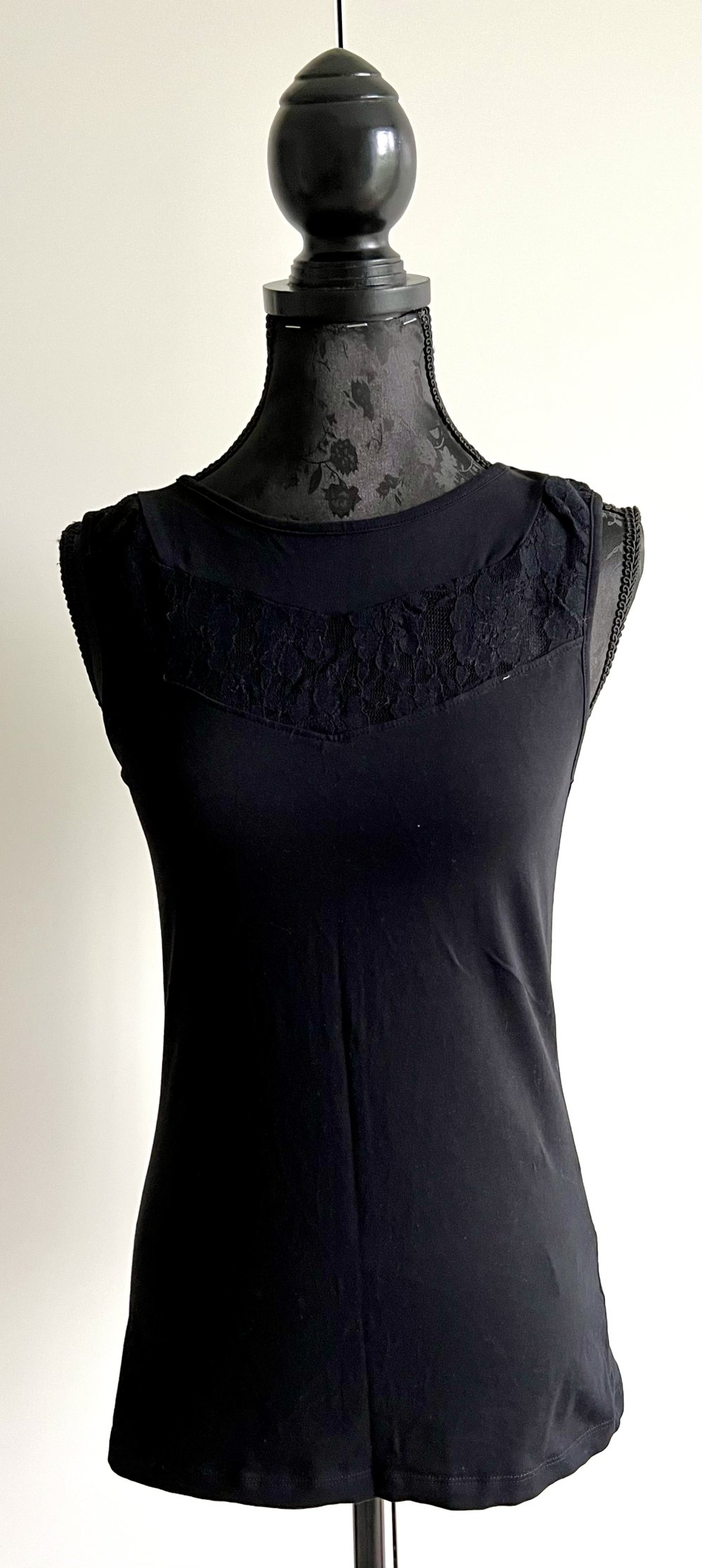 Top mit Spitze