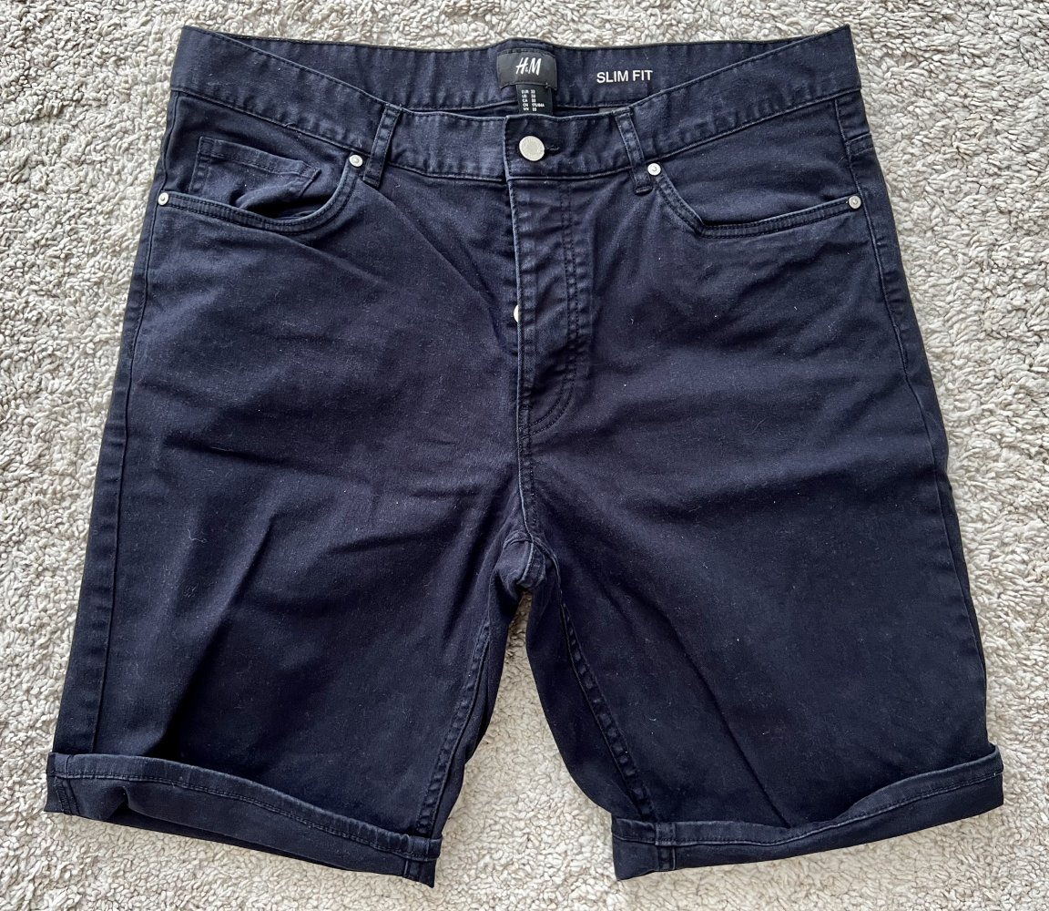 Chinoshort