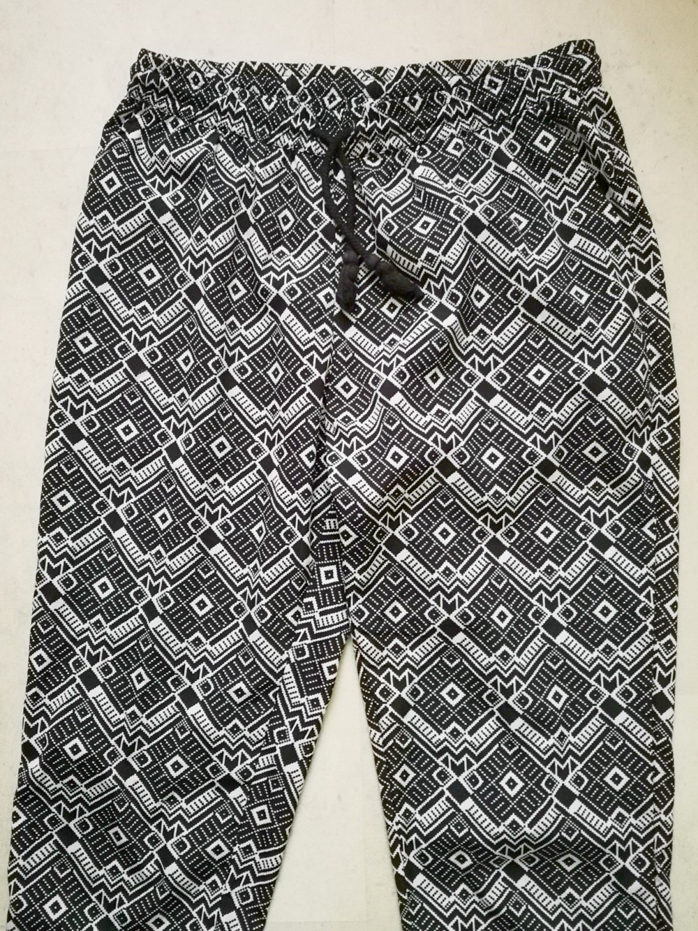 Only Stoffhose Haremshose schwarz/weiß Gr.40