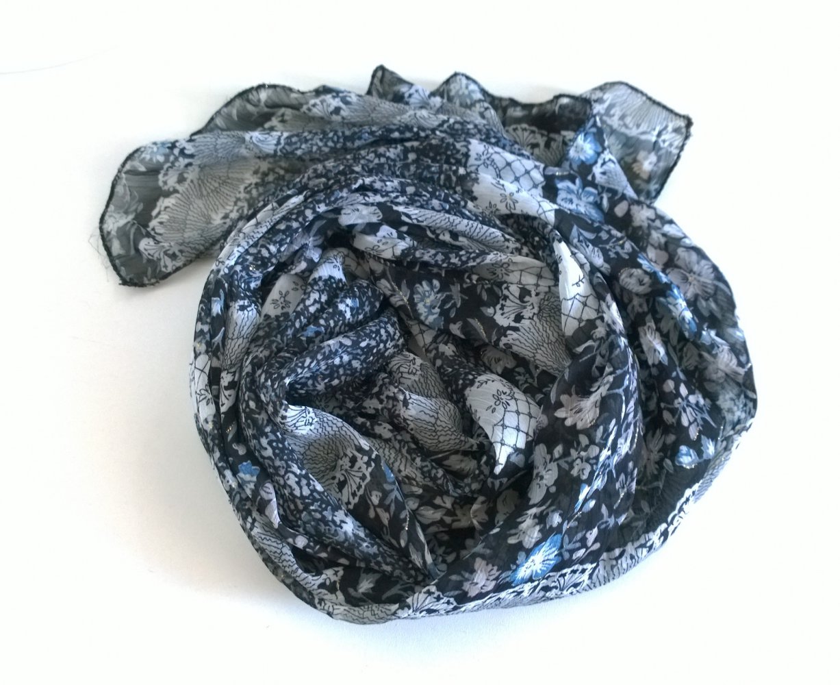 Tuch schwarz/weiß/blau