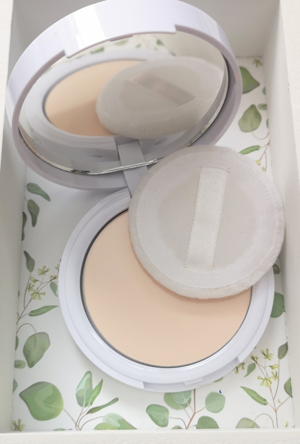 essence mattifying und fixing Puder