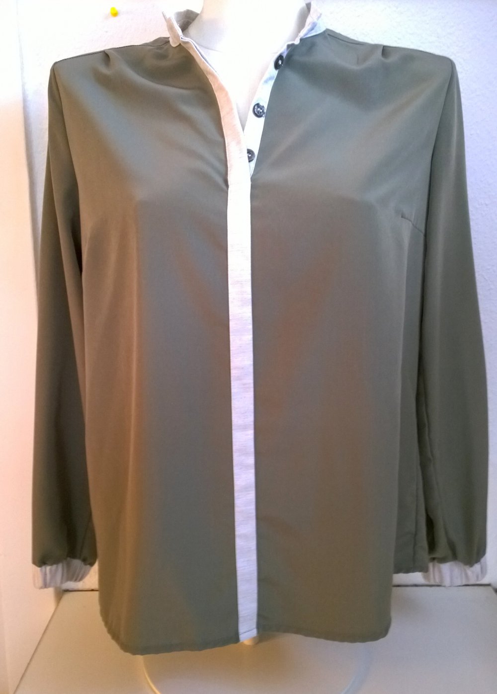 Bluse, khaki, Tim Süssbrich,Gr.38 Designerbluse
