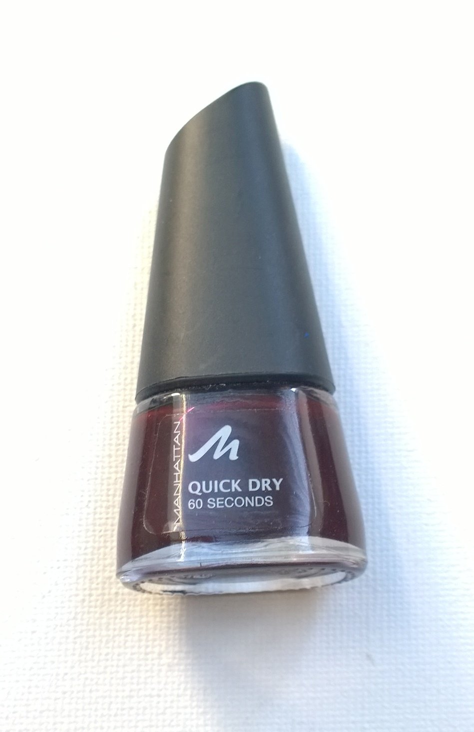 Manhattan Nagellack dunkel-bordeaux