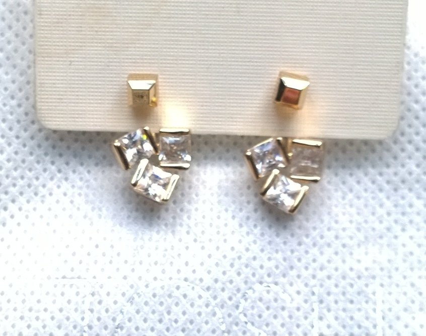 Ohrringe, gold mit Steinen