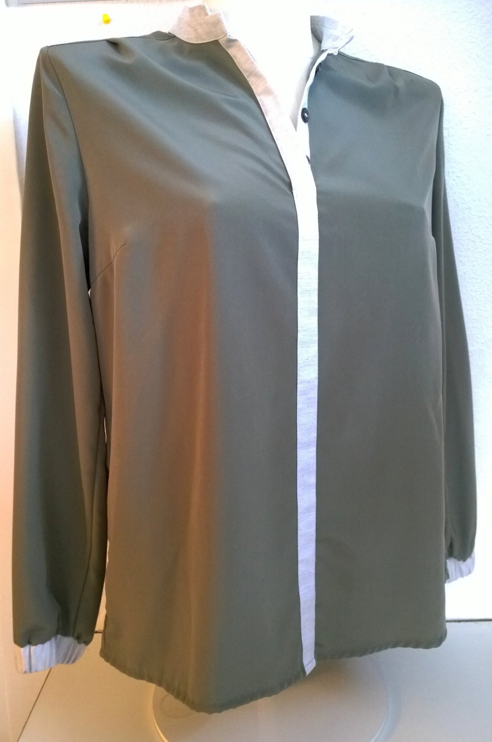 Bluse, khaki, Tim Süssbrich,Gr.38 Designerbluse