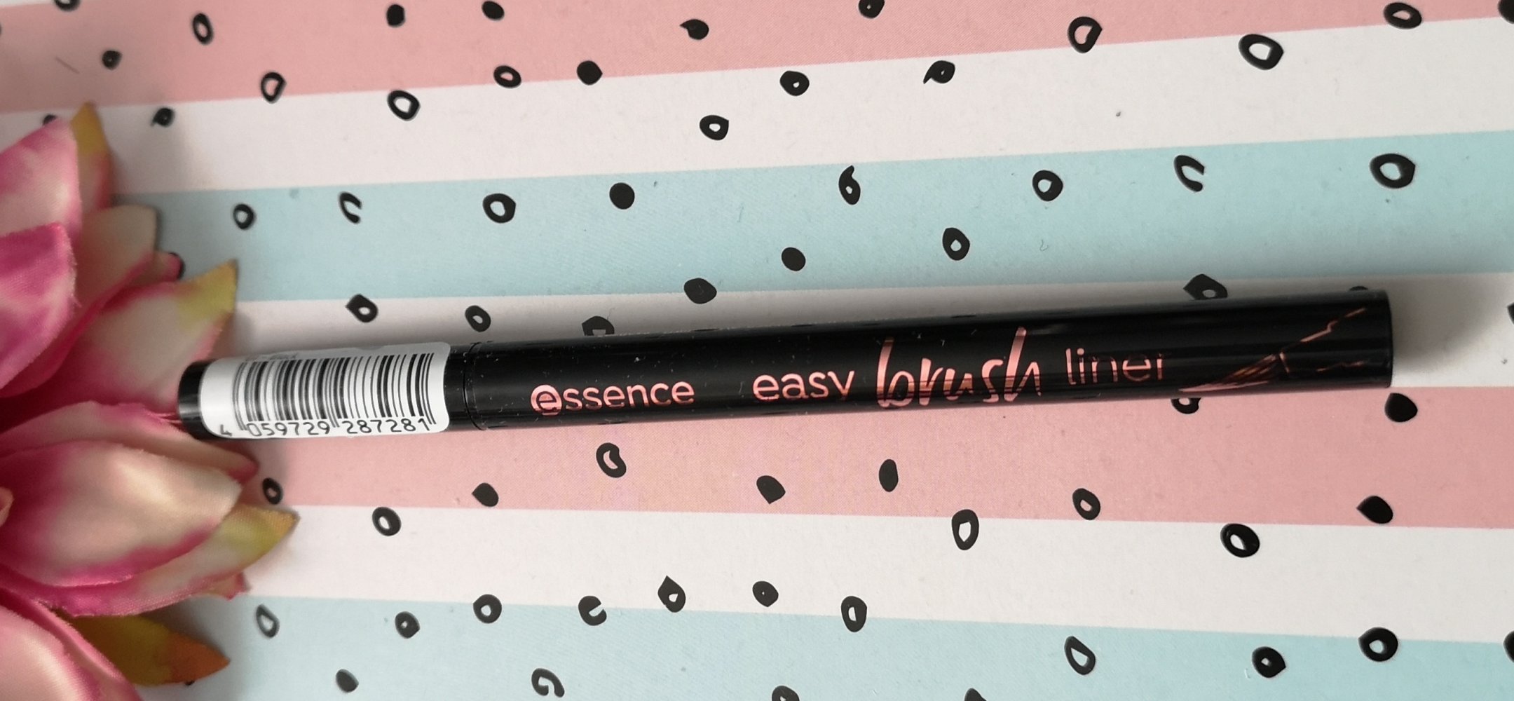 essence easy brush liner 01 black 0,7ml 