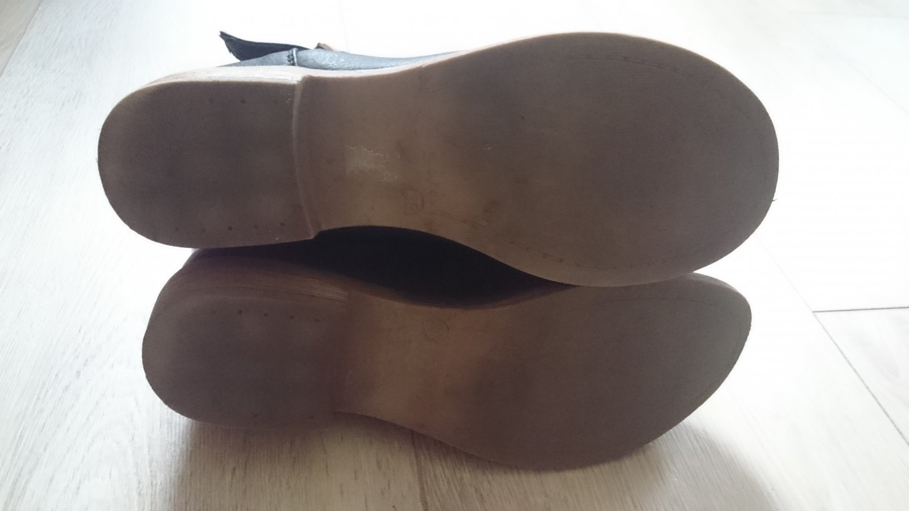 schwarze Stiefeletten