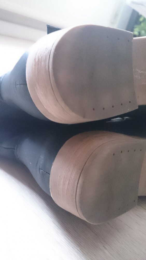 schwarze Stiefeletten