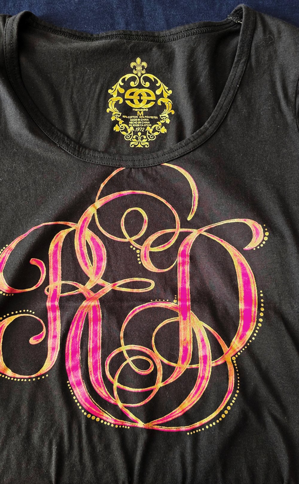 Marcecko T-Shirt mit Print in schwarz - pink - Gold Gr. M