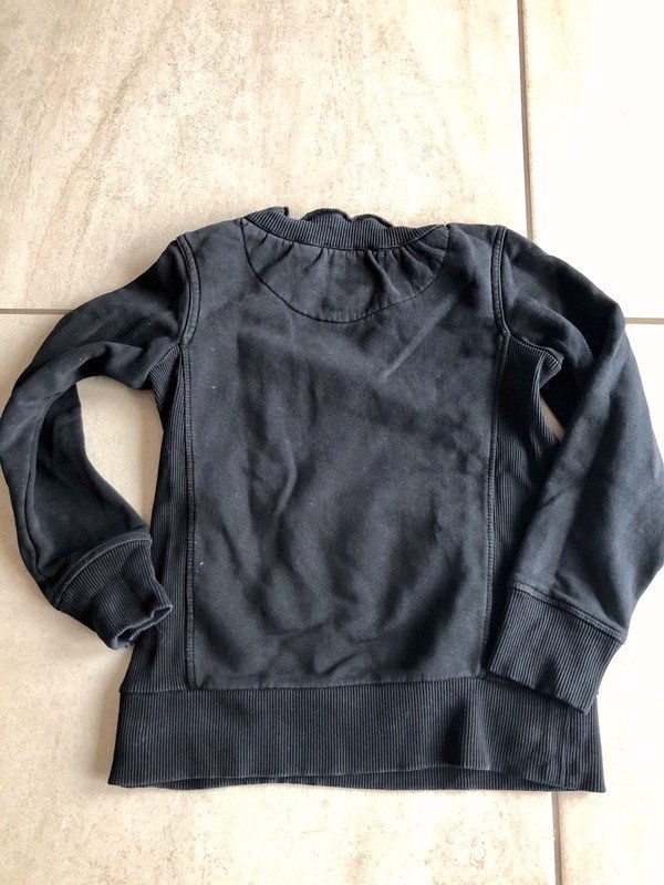 NEUw * Stylisch * Mädchen * GIRL * Applikation * Kängeru * Sweater * Shirt 