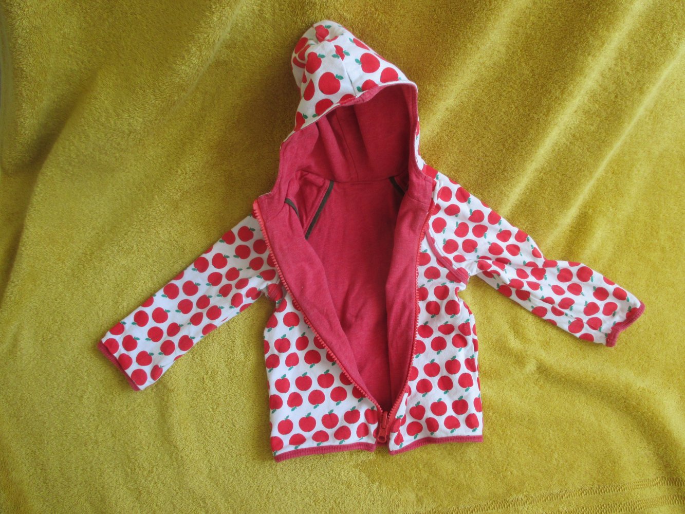 NEUw * Niedlich * Baby * BOY oder auch GIRL * Unisex * Äpfel * Wende * Kapuzen * Hoodie * Sweater * Shirt * Jacke 