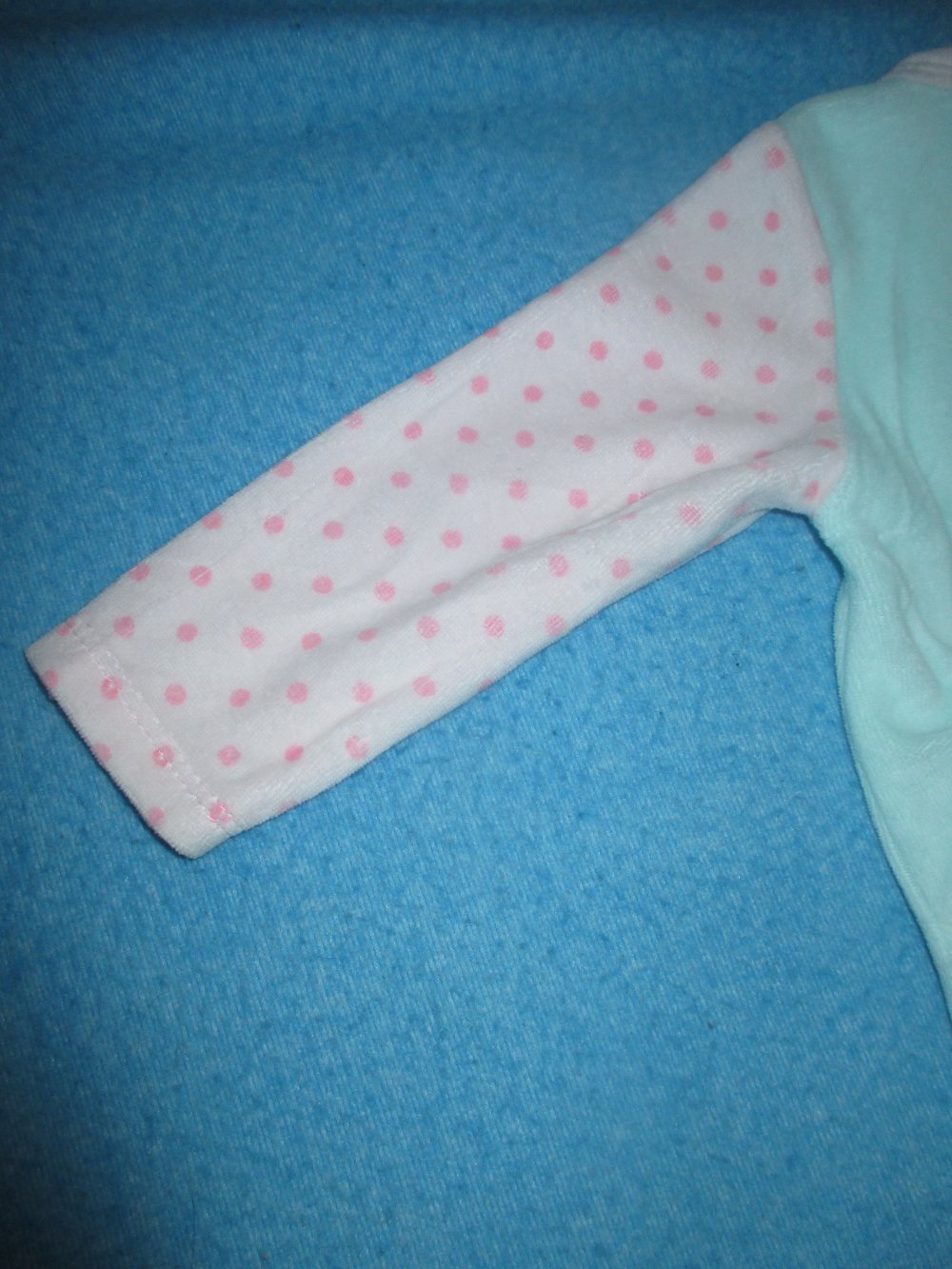 NEU * Niedlich * Baby * GIRL * Schmetterling * 3D Applikation- Stickerei * Nicki * Einteiler * Schlafanzug * Größe 68 * mint- grün * pink *