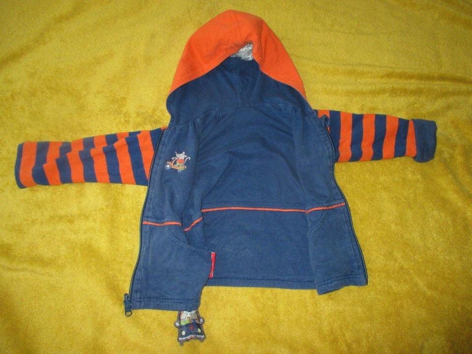 NEUw * Niedlich * Baby * BOY oder auch GIRL * Unisex * Stickerei * Sweater * Sweat Shirt * Kapuzen * Hoodie * Wende- Jacke 