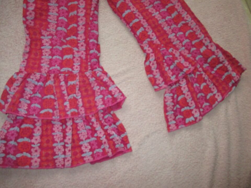 NEU mit ETIKETT * Niedlich * GIRL * Hippie * Blumen * Blüten * Flower * Stickerei * Print * Schlag * Hose 