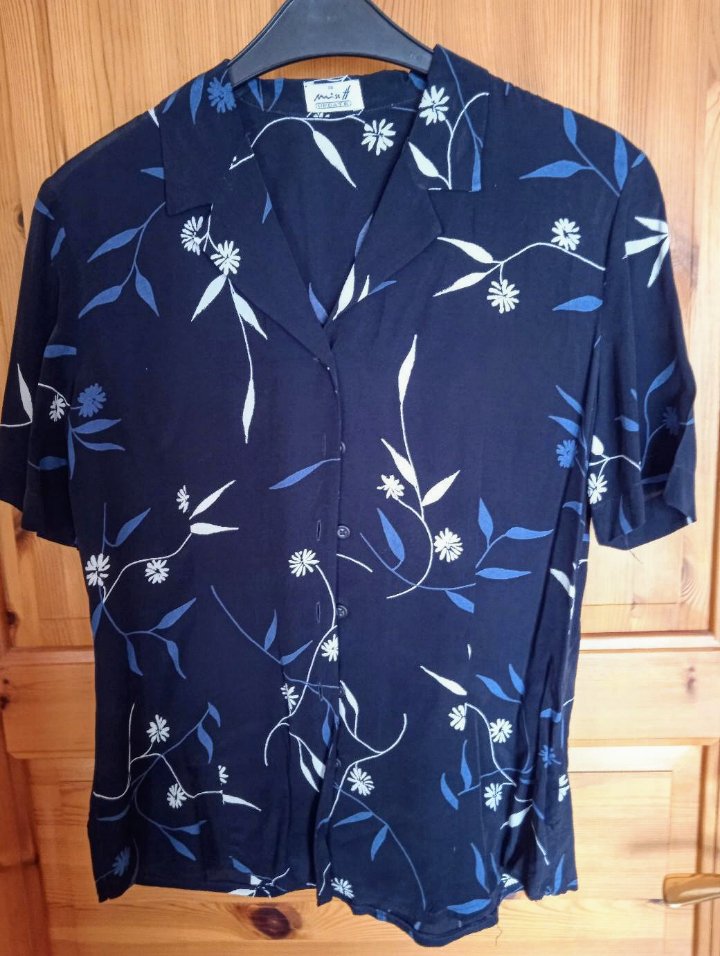 Bluse blau weiß