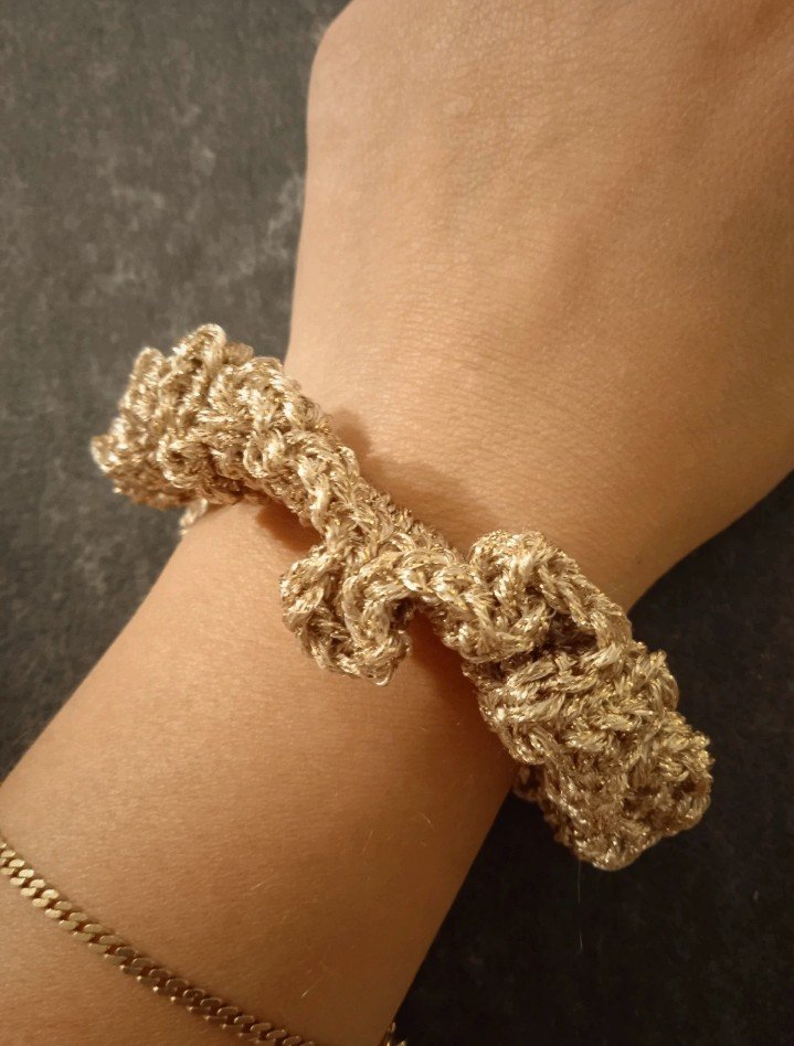 Scrunchie gold