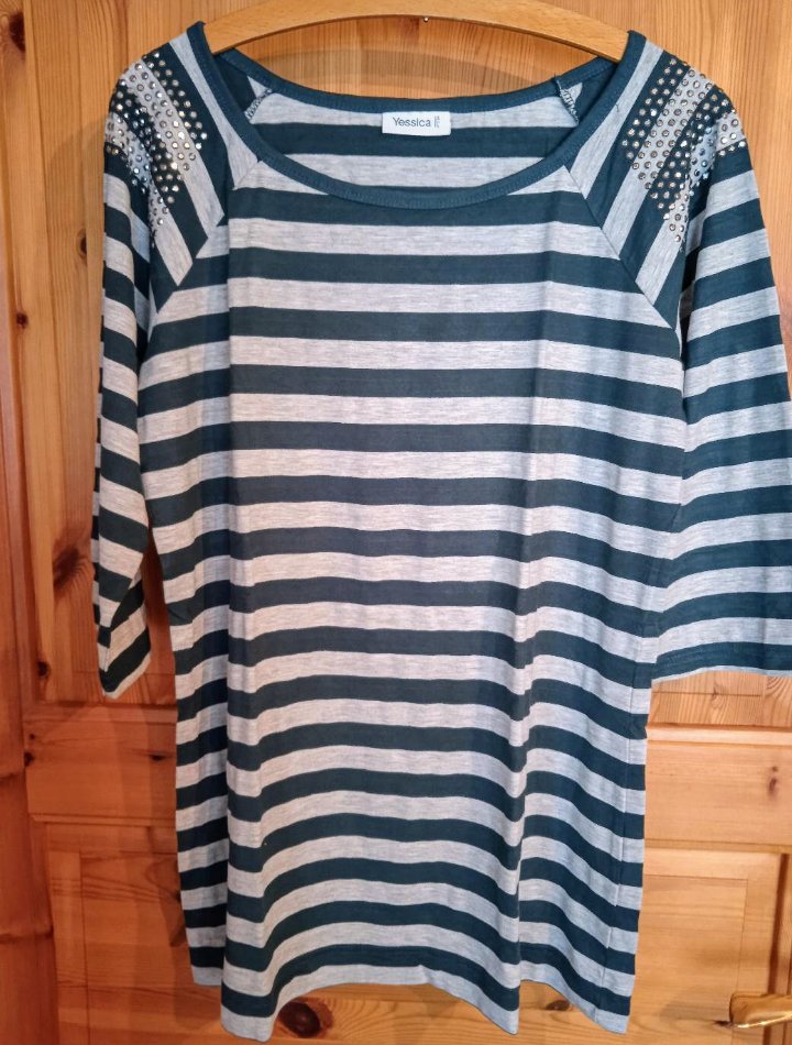 Longsleeve grün grau