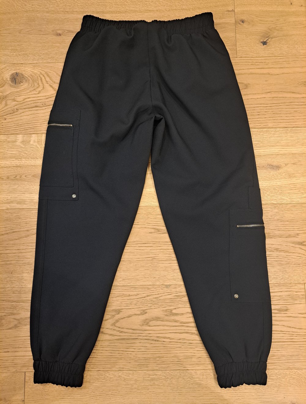 Zara Cargo Hose Jogger Stoffhose Pluderhose goldene Details