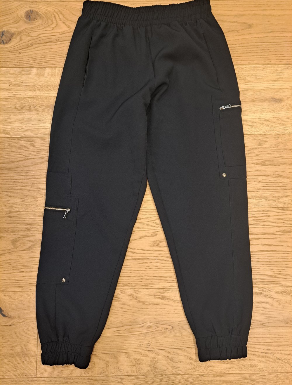 Zara Cargo Hose Jogger Stoffhose Pluderhose goldene Details