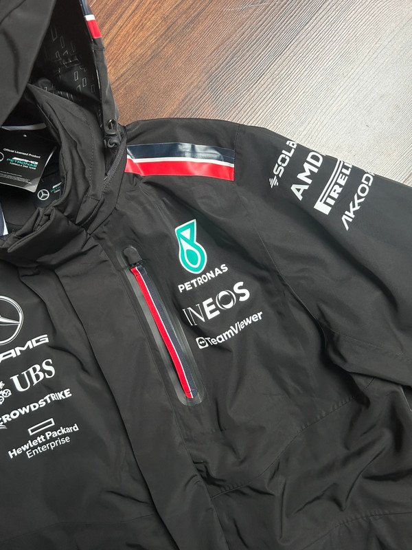 Mercedes AMG F1 Regenjacke Unisex 