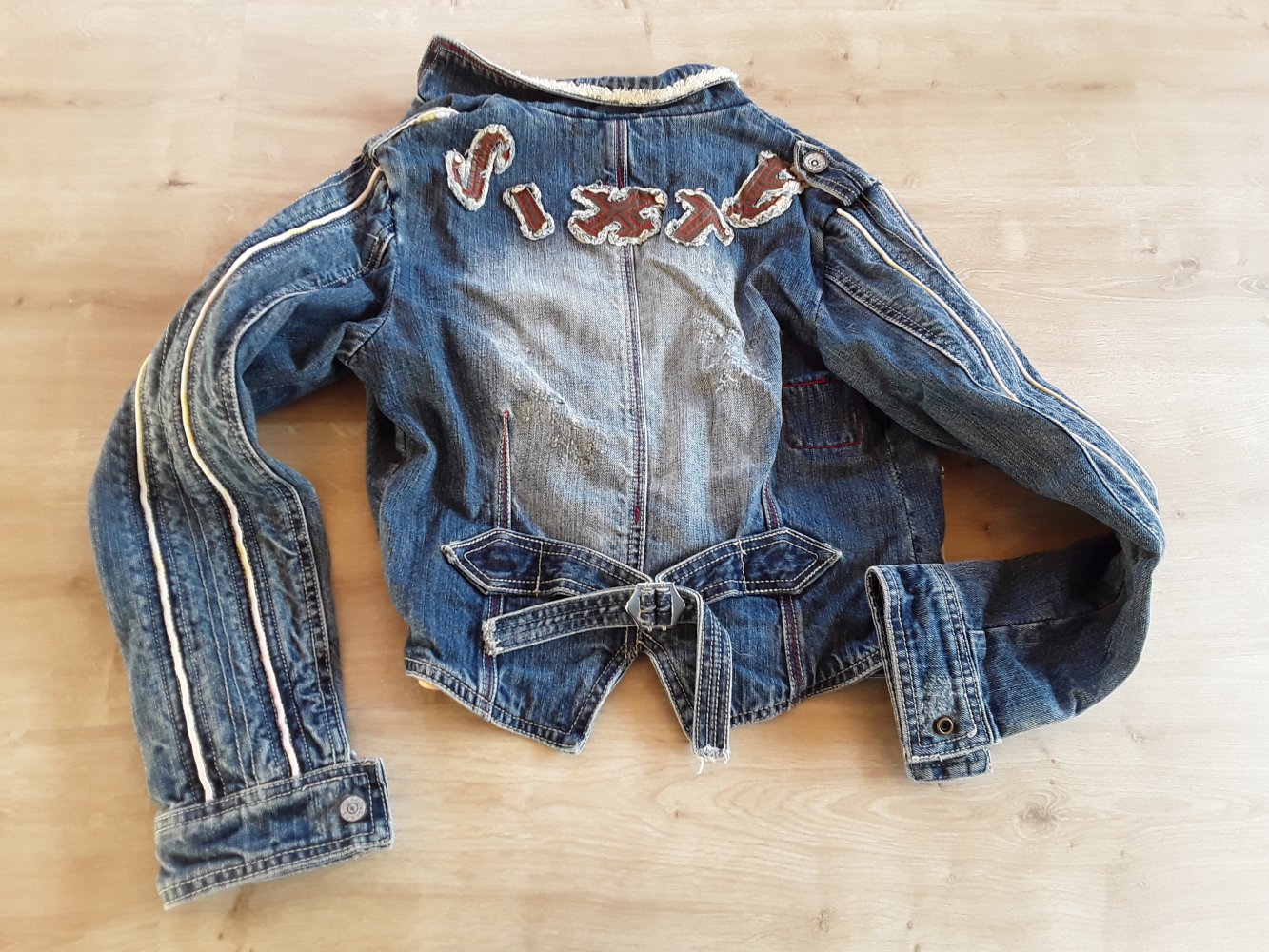 Jeansjacke kurzgeschnitten
