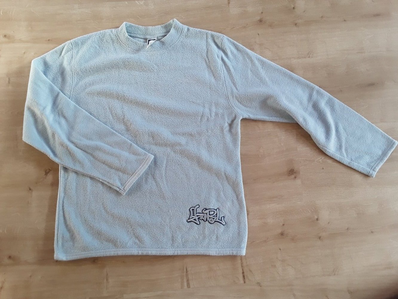 Hellblauer Pulli