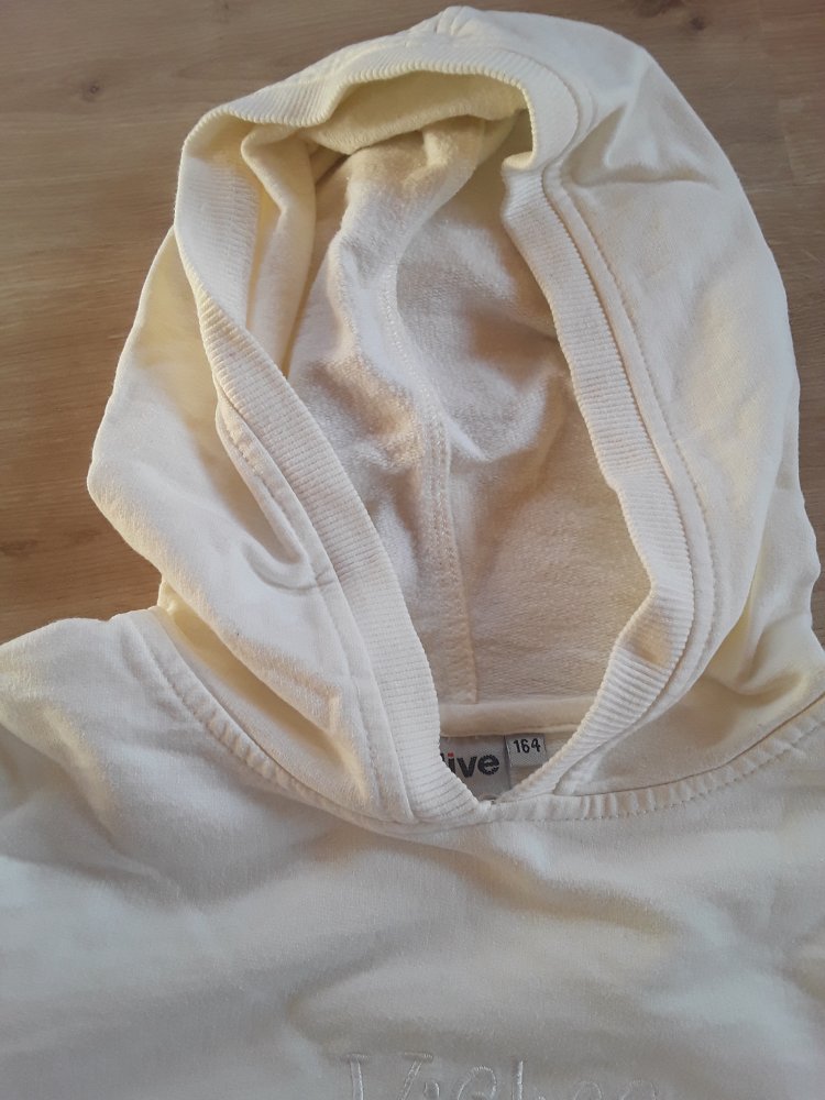 Beiger Kapuzenpulli