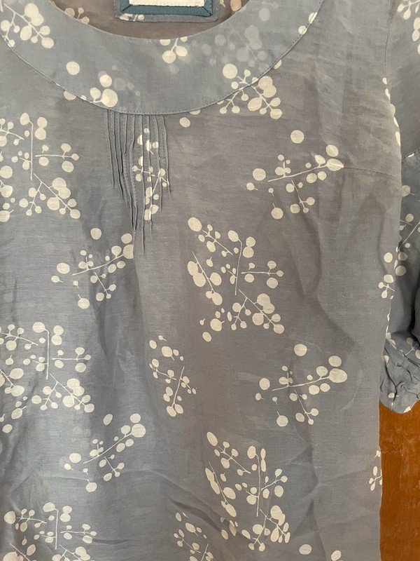 Hellblaue Bluse aus Seide und Baumwolle *Mengenrabatt*