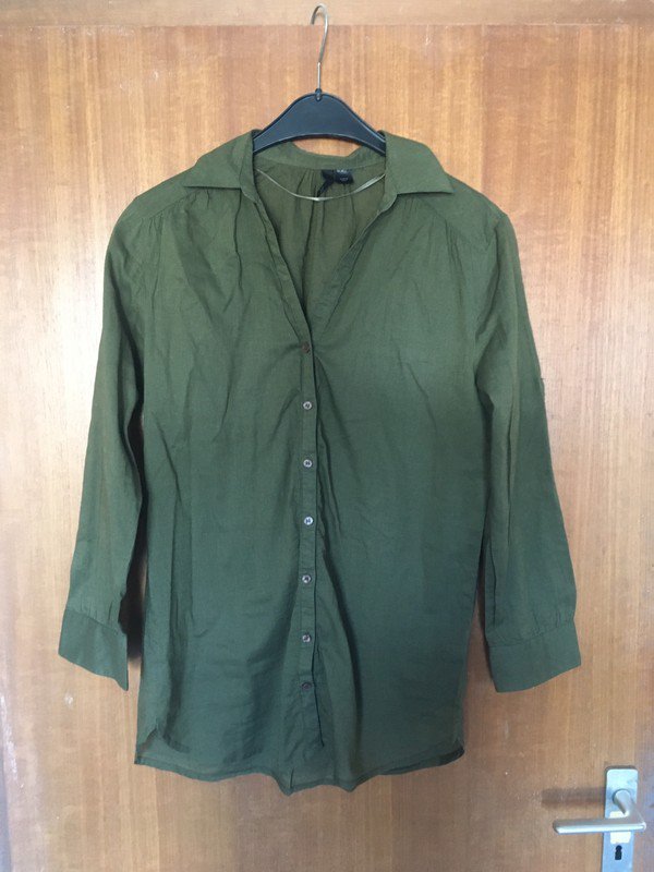 Khakifarbene Bluse aus 100% Baumwolle *Mengenrabatt*